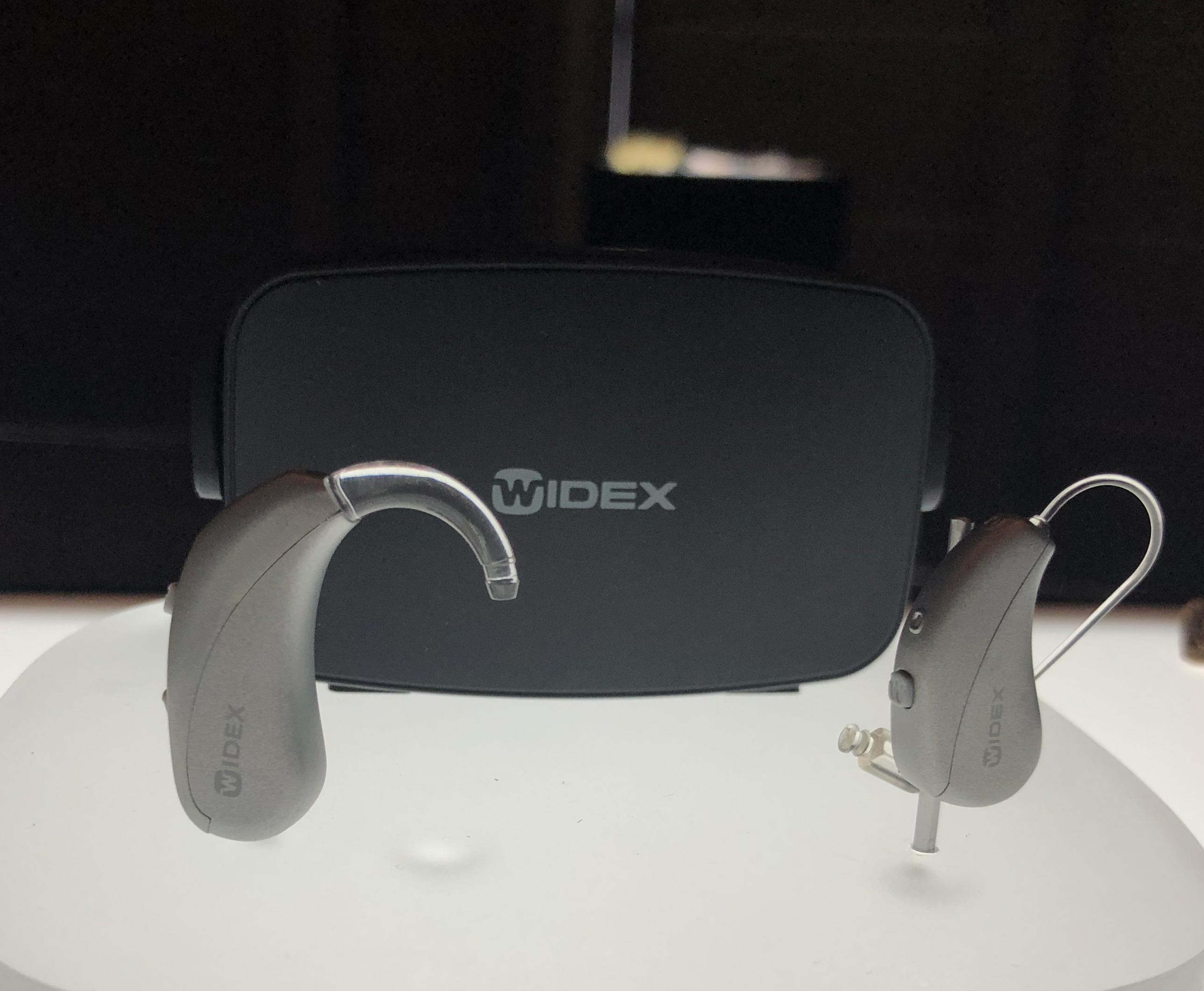 Widex Moment und Widex Magnify Bild-Titel
